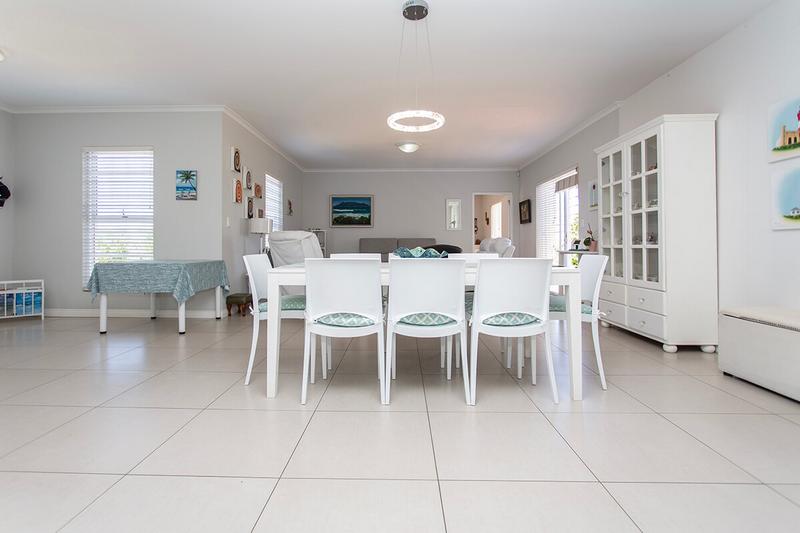 3 Bedroom Property for Sale in Sunningdale Western Cape